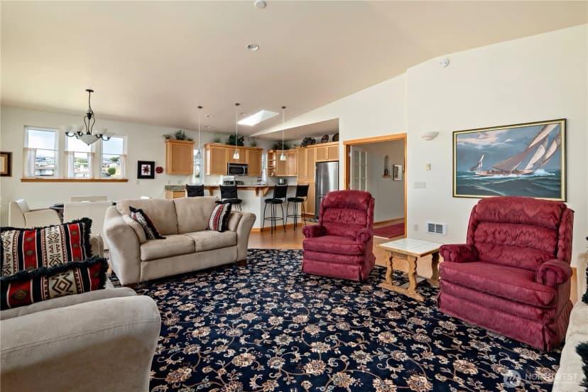 Property photo for 645 Monterey Avenue, Coupeville photo 11