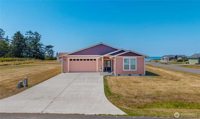 Property photo for 645 Monterey Avenue, Coupeville