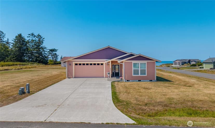 Property photo for 645 Monterey Avenue, Coupeville