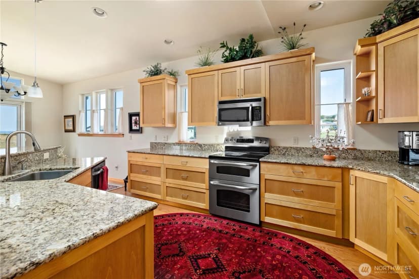 Property photo for 645 Monterey Avenue, Coupeville photo 17
