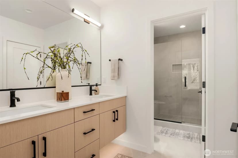Property photo for 721 15th Avenue #a, Seattle photo 8