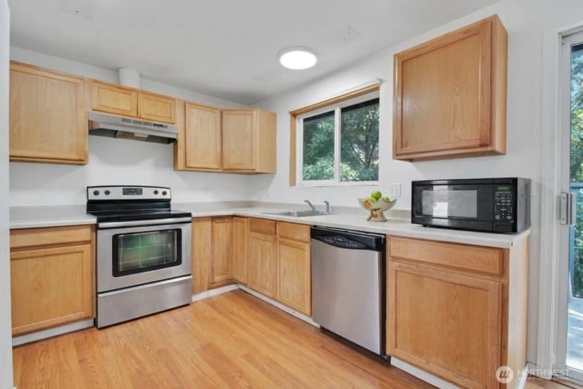 Property photo for 29754 4th Avenue S, Federal Way photo 5