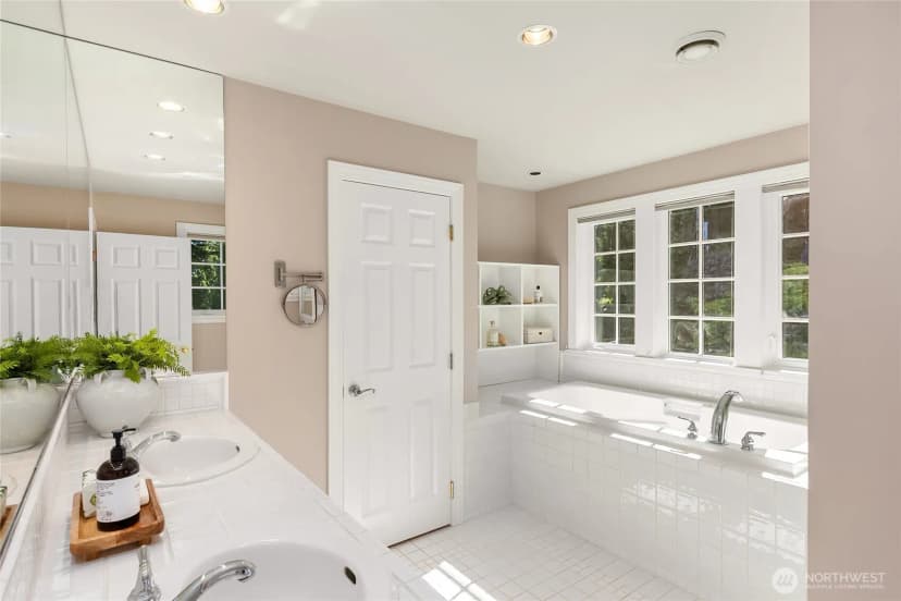 Property photo for 8916 Ferncliff Avenue Ne, Bainbridge Island photo 28