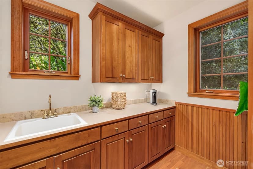 Property photo for 8916 Ferncliff Avenue Ne, Bainbridge Island photo 24