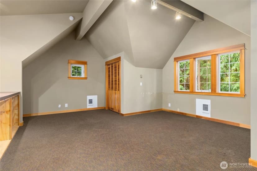 Property photo for 8916 Ferncliff Avenue Ne, Bainbridge Island photo 37