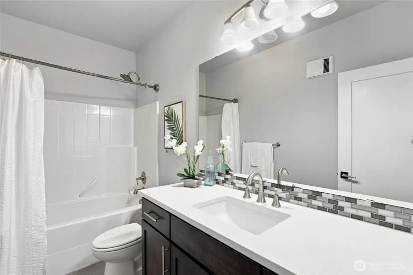 Property photo for 13415 Ne 128th Place, Kirkland photo 26