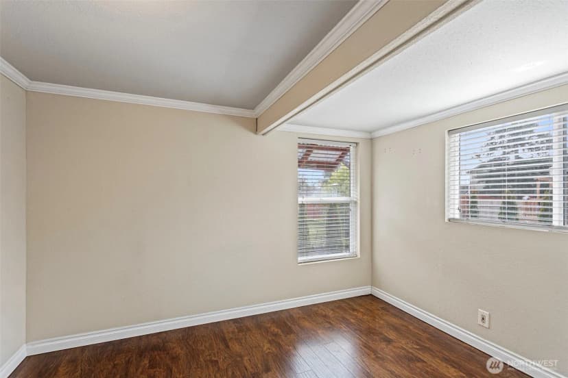 Property photo for 14118 37th Avenue S, Tukwila photo 11