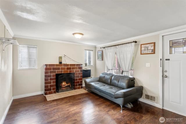 Property photo for 14118 37th Avenue S, Tukwila photo 4
