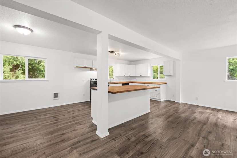 Property photo for 2693 State Rt 101, Ilwaco photo 10