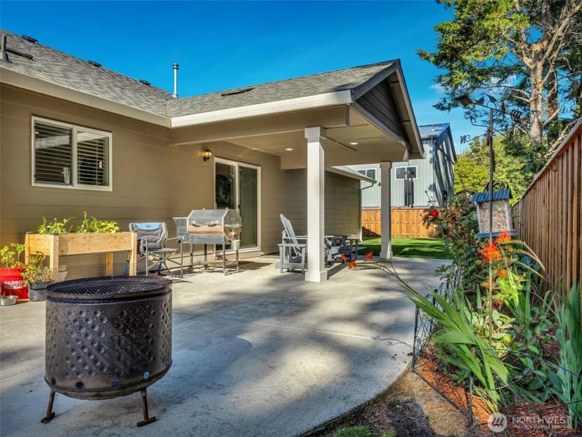 Property photo for 1314 187th Place, Long Beach photo 28