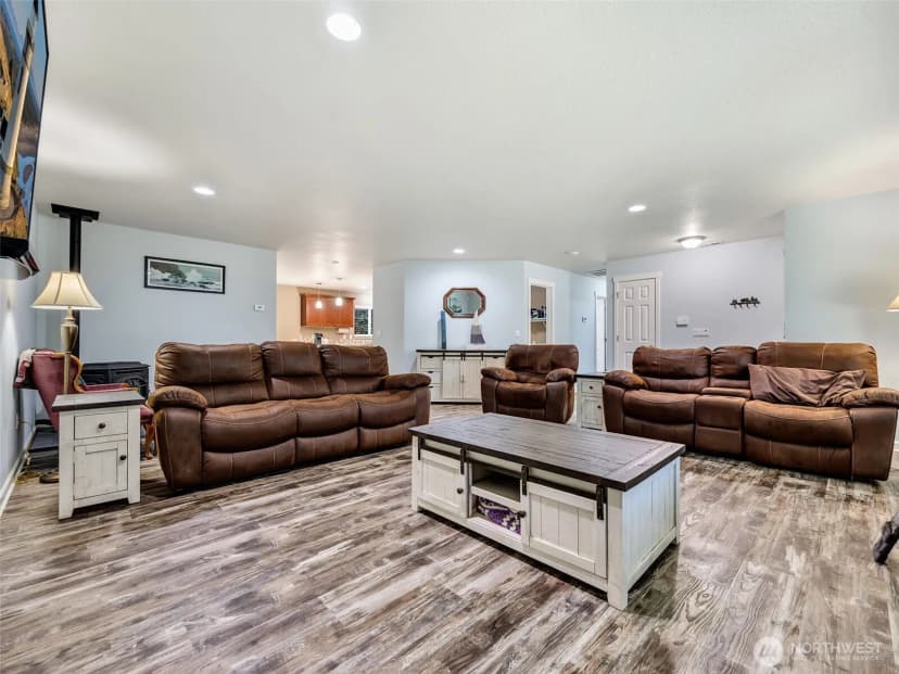 Property photo for 1314 187th Place, Long Beach photo 8