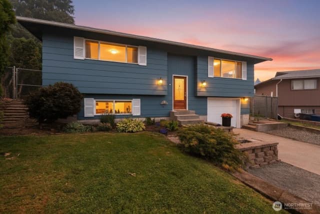 Property photo for 420 N Huber Court, East Wenatchee