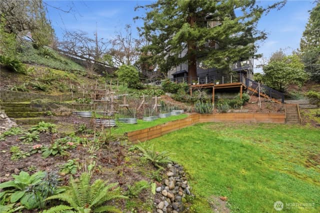Property photo for 11500 Durland Avenue Ne, Seattle photo 5