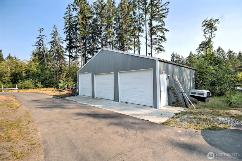 Property photo for 2617 E Harstine Island Road N, Shelton photo 38