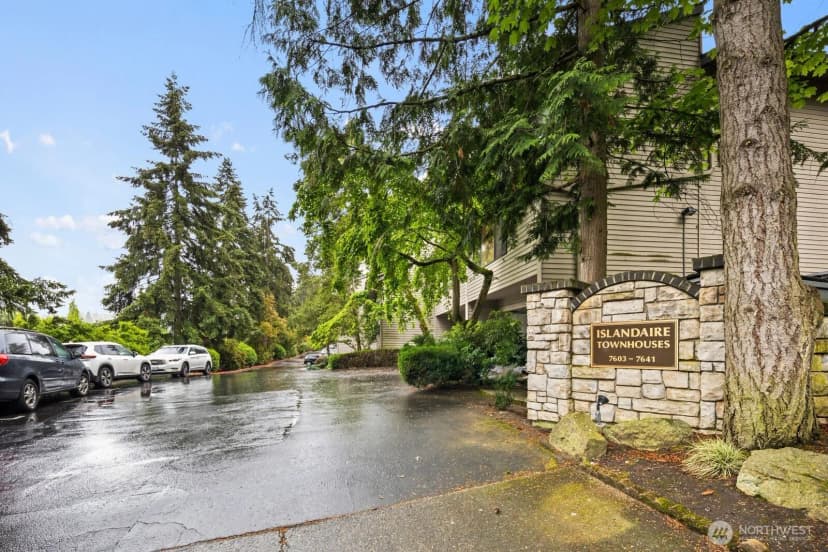 Property photo for 7639 Se 29th Street, Mercer Island photo 12