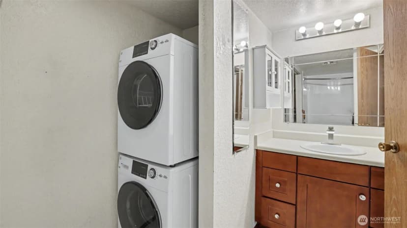Property photo for 10021 Se 235th Place #303, Kent photo 17