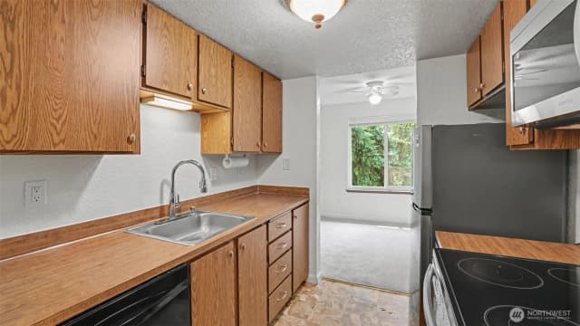 Property photo for 10021 Se 235th Place #303, Kent photo 5