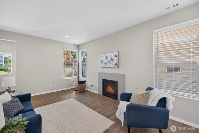 Property photo for 32974 Skyline Lane, Black Diamond photo 5