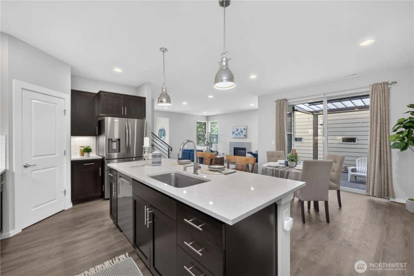 Property photo for 32974 Skyline Lane, Black Diamond photo 9