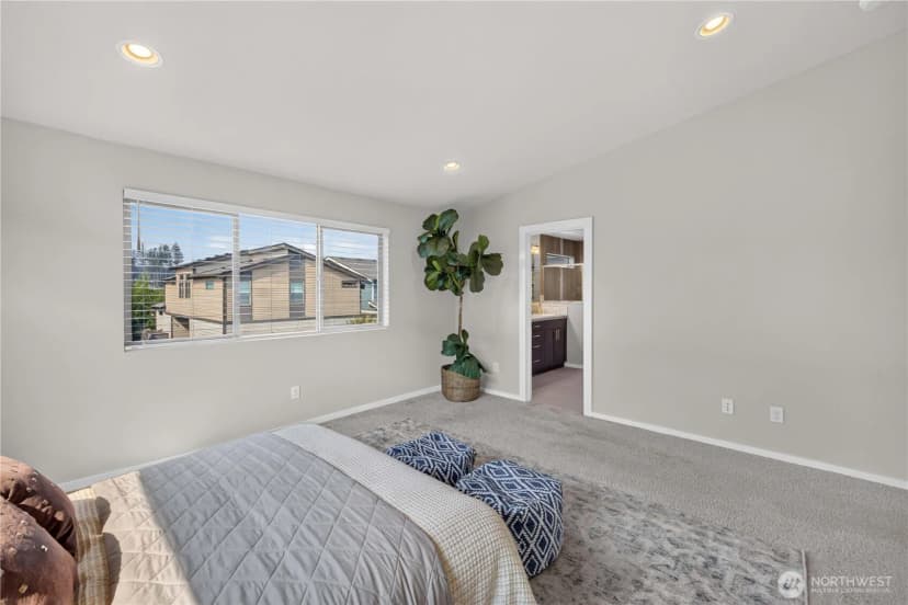 Property photo for 32974 Skyline Lane, Black Diamond photo 18