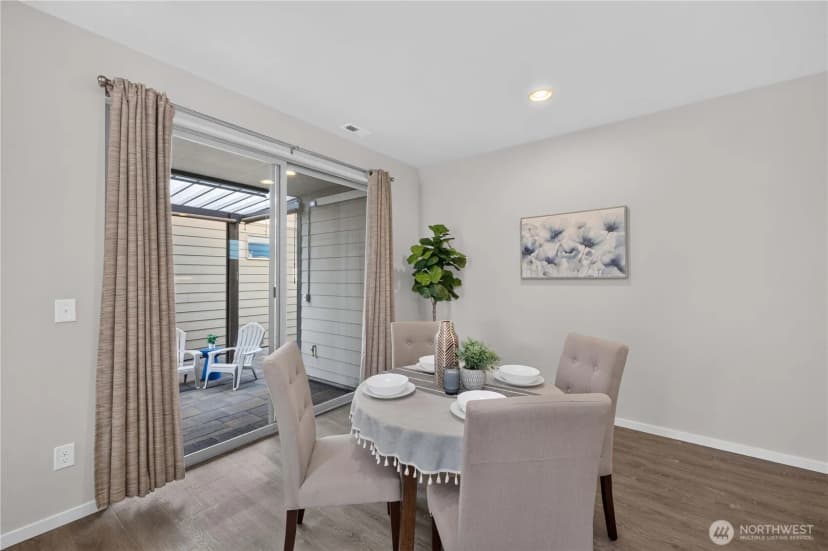 Property photo for 32974 Skyline Lane, Black Diamond photo 11