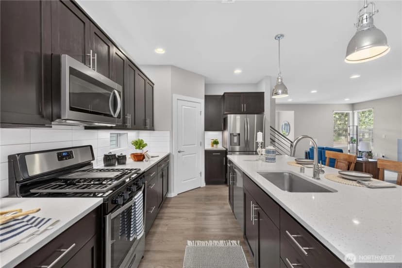 Property photo for 32974 Skyline Lane, Black Diamond photo 8