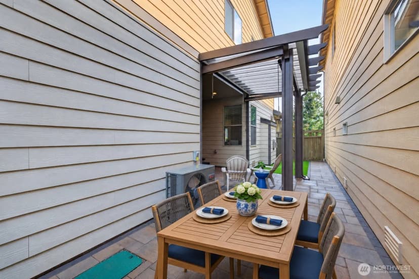 Property photo for 32974 Skyline Lane, Black Diamond photo 34
