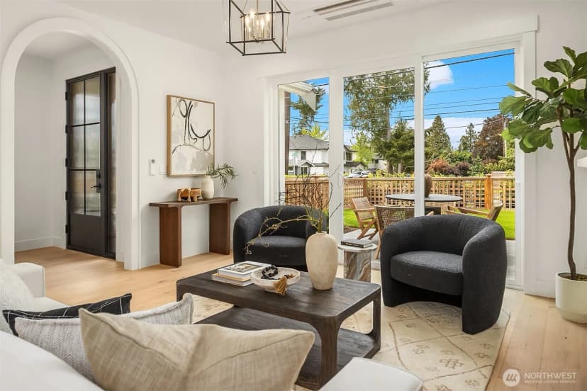 Property photo for 12605 Ne 80th Street, Kirkland photo 6