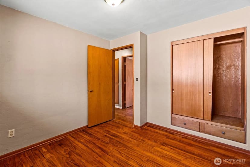 Property photo for 704 Weir Street Se, Olympia photo 14