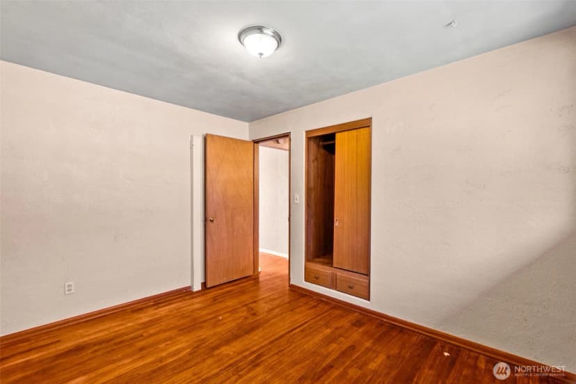 Property photo for 704 Weir Street Se, Olympia photo 10