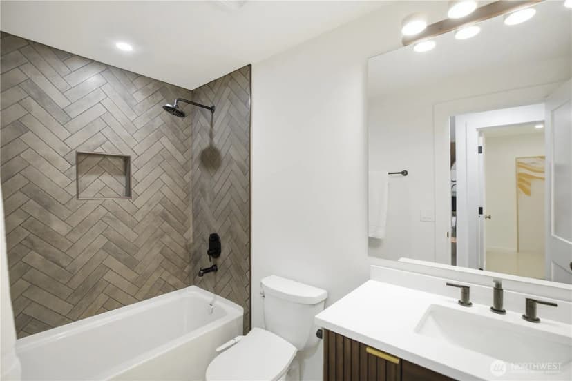 Property photo for 13750 Se 23rd Lane, Bellevue photo 24