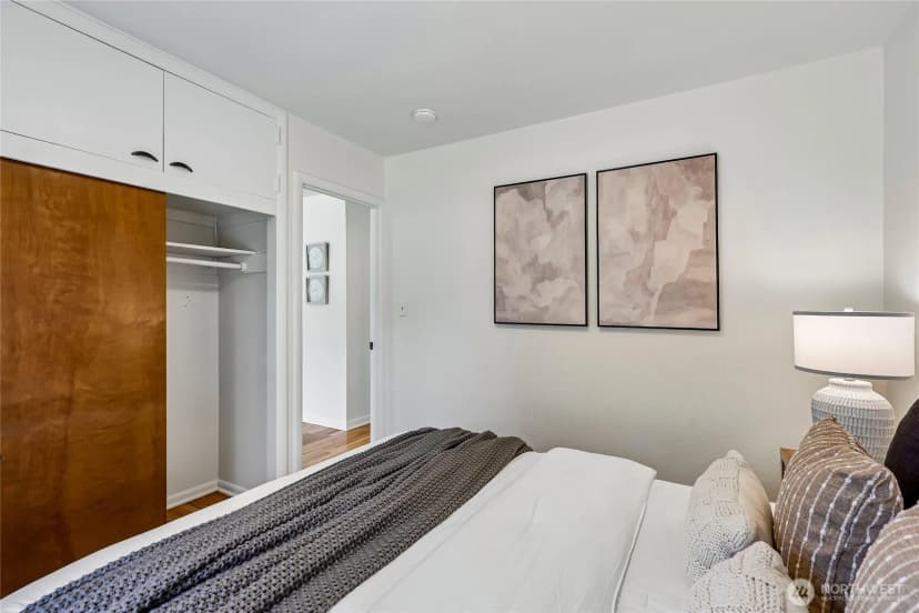 Property photo for 9227 Palatine Avenue N, Seattle photo 14