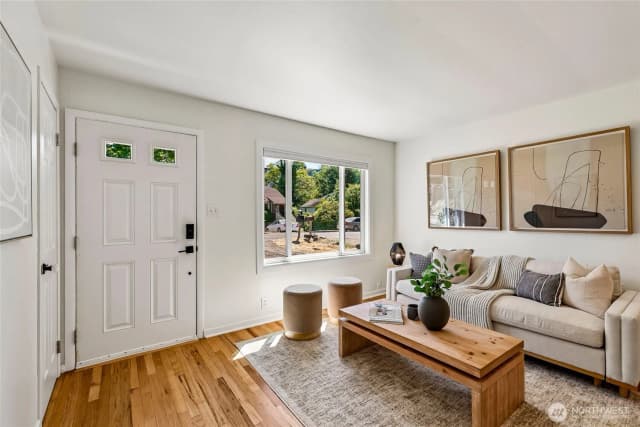 Property photo for 9227 Palatine Avenue N, Seattle photo 2