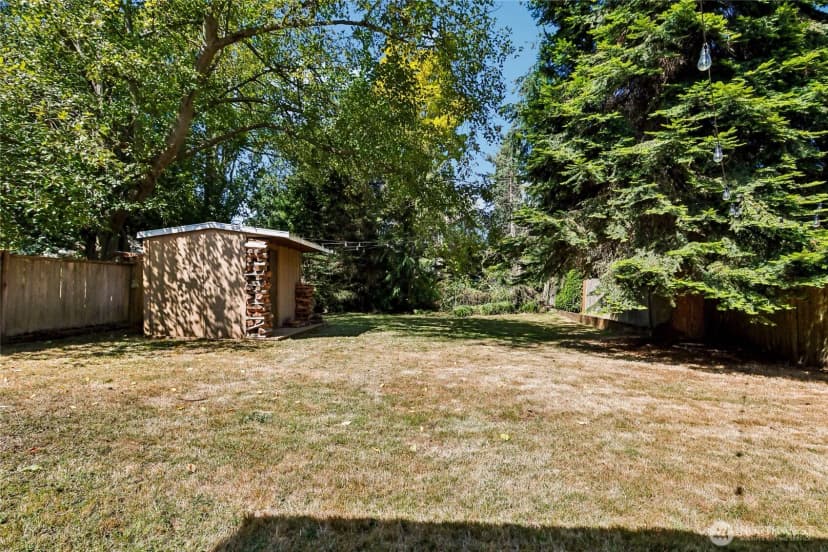 Property photo for 9227 Palatine Avenue N, Seattle photo 23