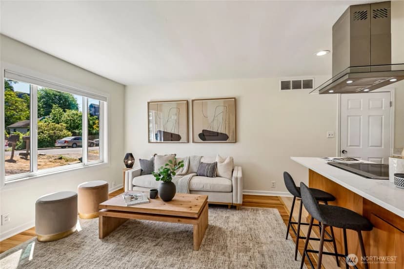 Property photo for 9227 Palatine Avenue N, Seattle photo 4