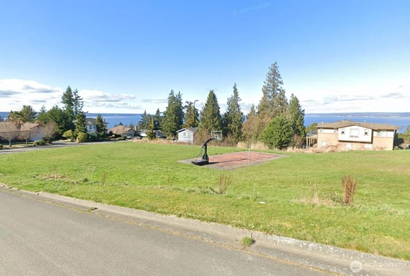 Property photo for 192 X 49th Place Sw, Everett photo 5