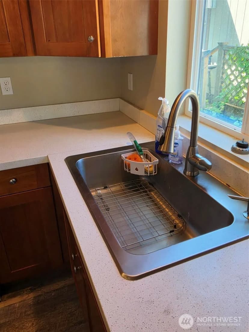Property photo for 3704 W F Street, Bremerton photo 9
