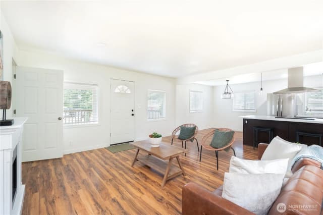 Property photo for 9028 Highland Avenue Sw, Lakewood photo 5