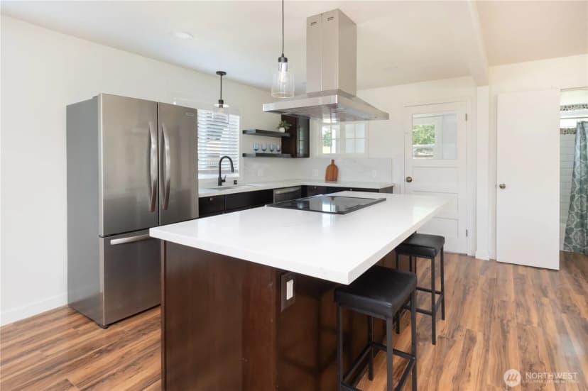 Property photo for 9028 Highland Avenue Sw, Lakewood photo 9