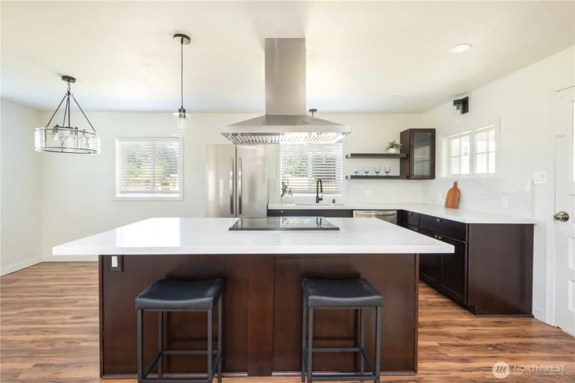 Property photo for 9028 Highland Avenue Sw, Lakewood photo 7