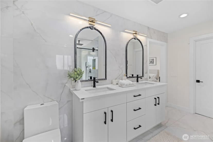Property photo for 15705 62nd Avenue Ne, Kenmore photo 24