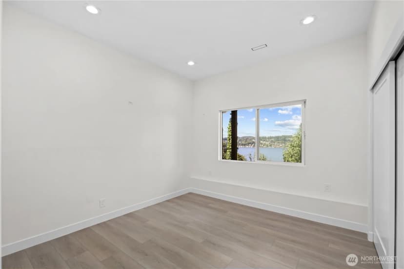 Property photo for 15705 62nd Avenue Ne, Kenmore photo 30