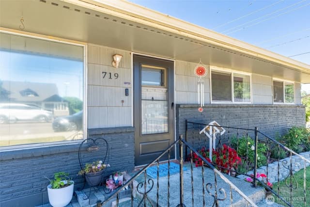 Property photo for 719 2nd Ave Ne, Napavine photo 4