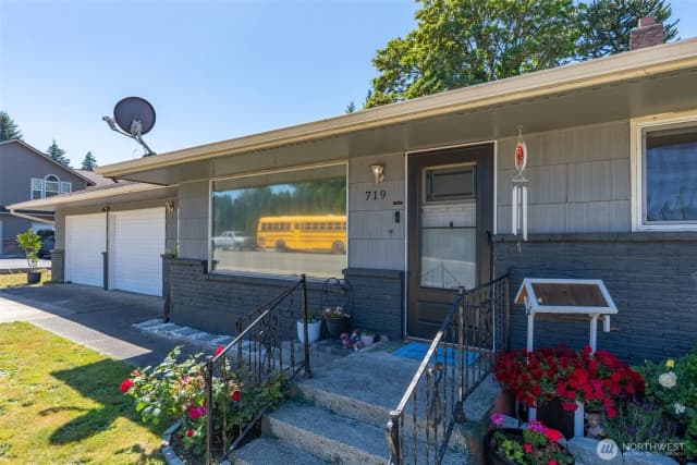 Property photo for 719 2nd Ave Ne, Napavine photo 3