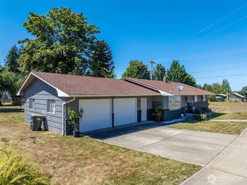 Property photo for 719 2nd Ave Ne, Napavine photo 2