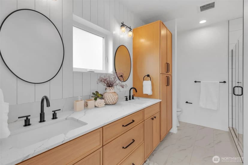 Property photo for 427 19th Avenue E, Seattle photo 18