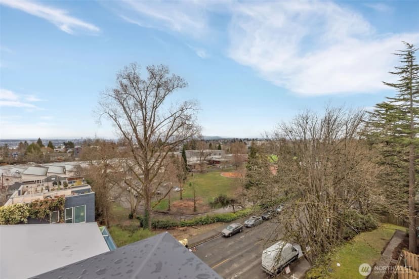 Property photo for 427 19th Avenue E, Seattle photo 28
