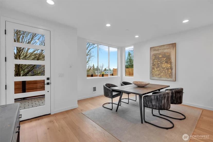 Property photo for 427 19th Avenue E, Seattle photo 8