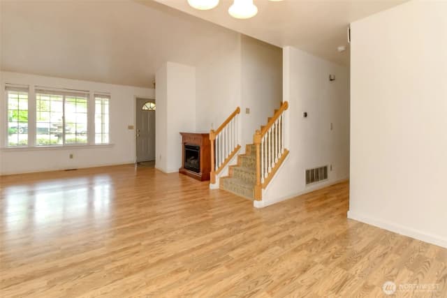 Property photo for 13336 35th Avenue S, Tukwila photo 5