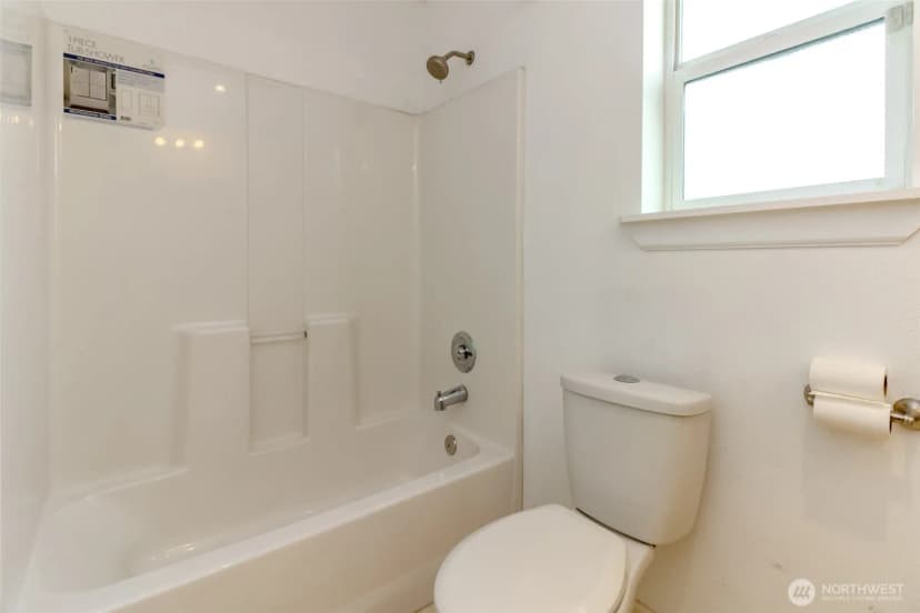 Property photo for 13336 35th Avenue S, Tukwila photo 24